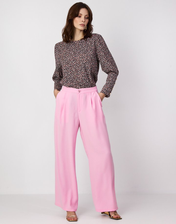 High waist trousers with pleating detail