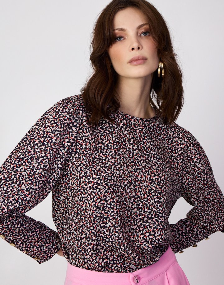 Printed top with golden buttons