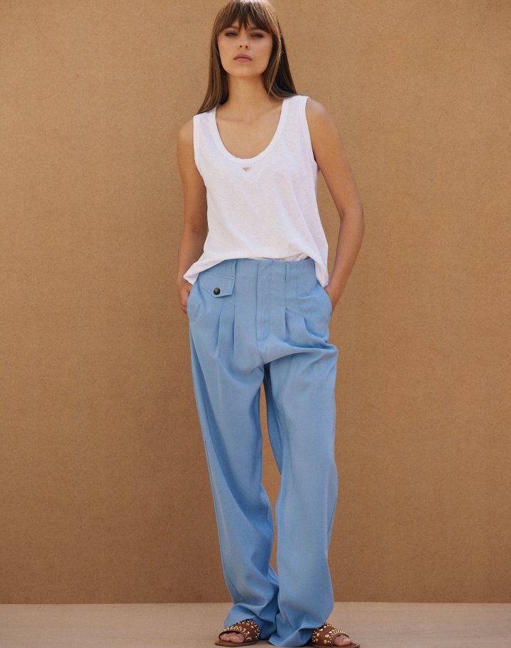 Straight fit trousers with pockets