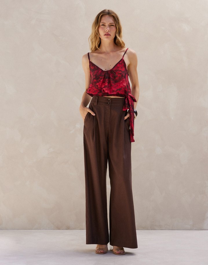 Linen trousers with buttons