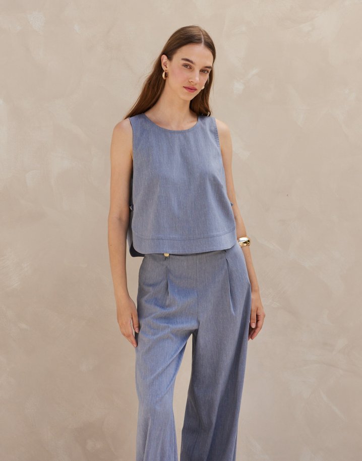 Sleeveless linen top