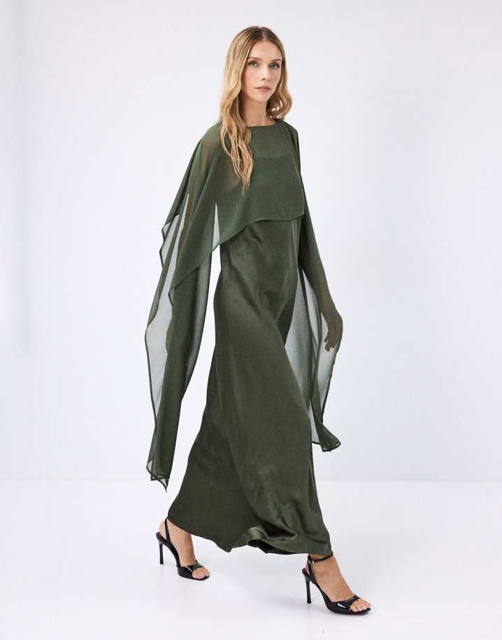 Asymmetric cape