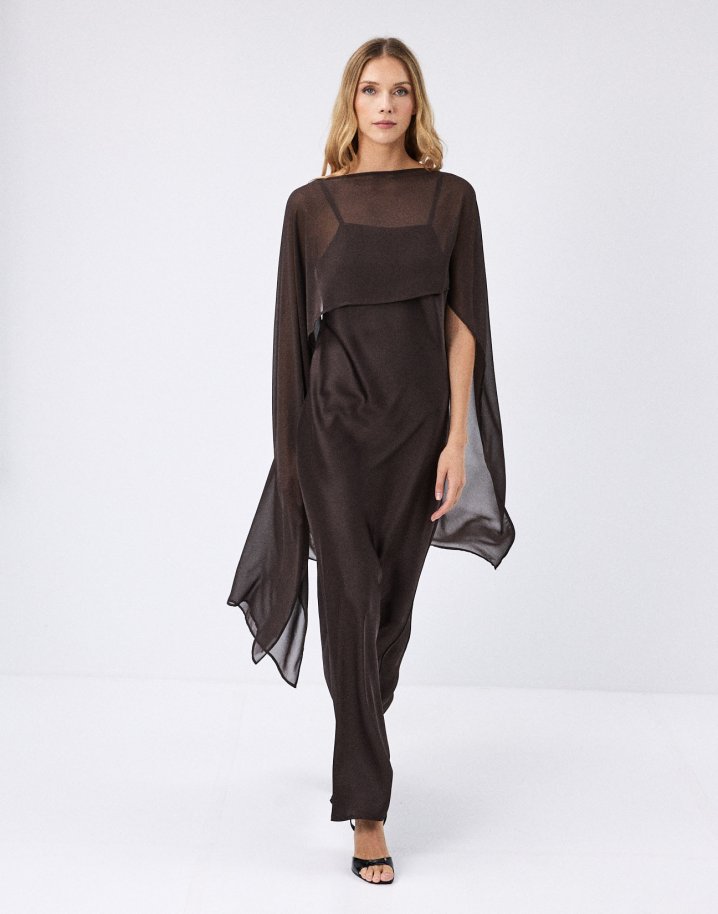 Asymmetric cape