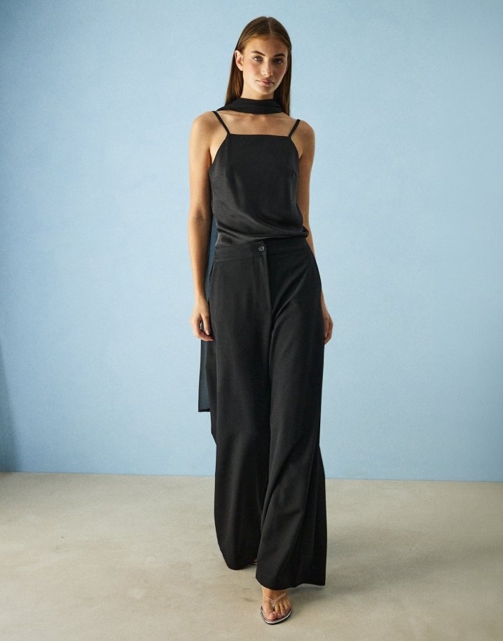 Trousers with elastic waist