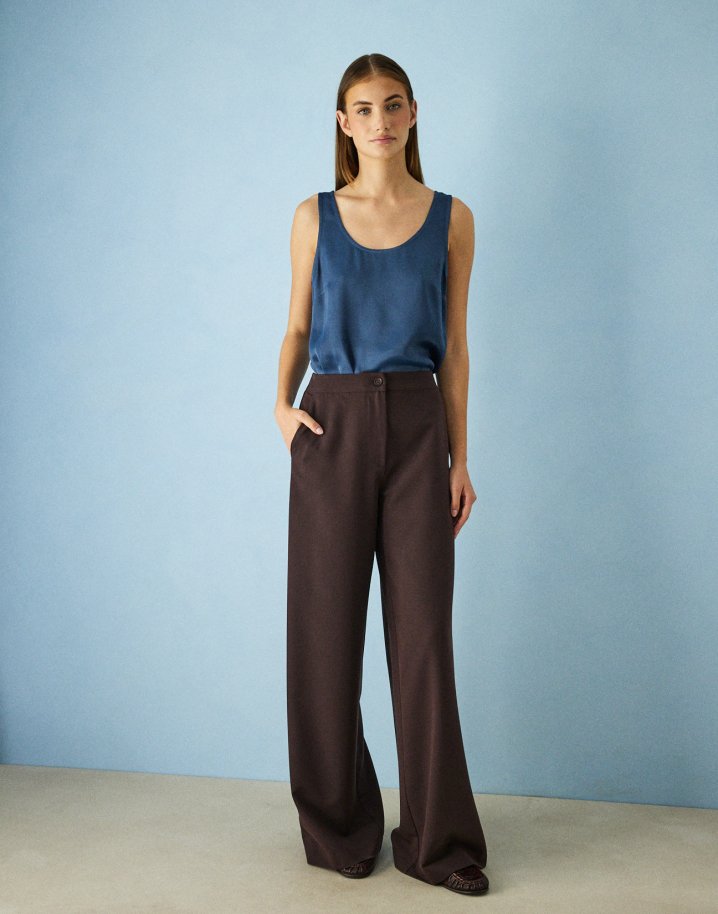 Trousers with elastic waist