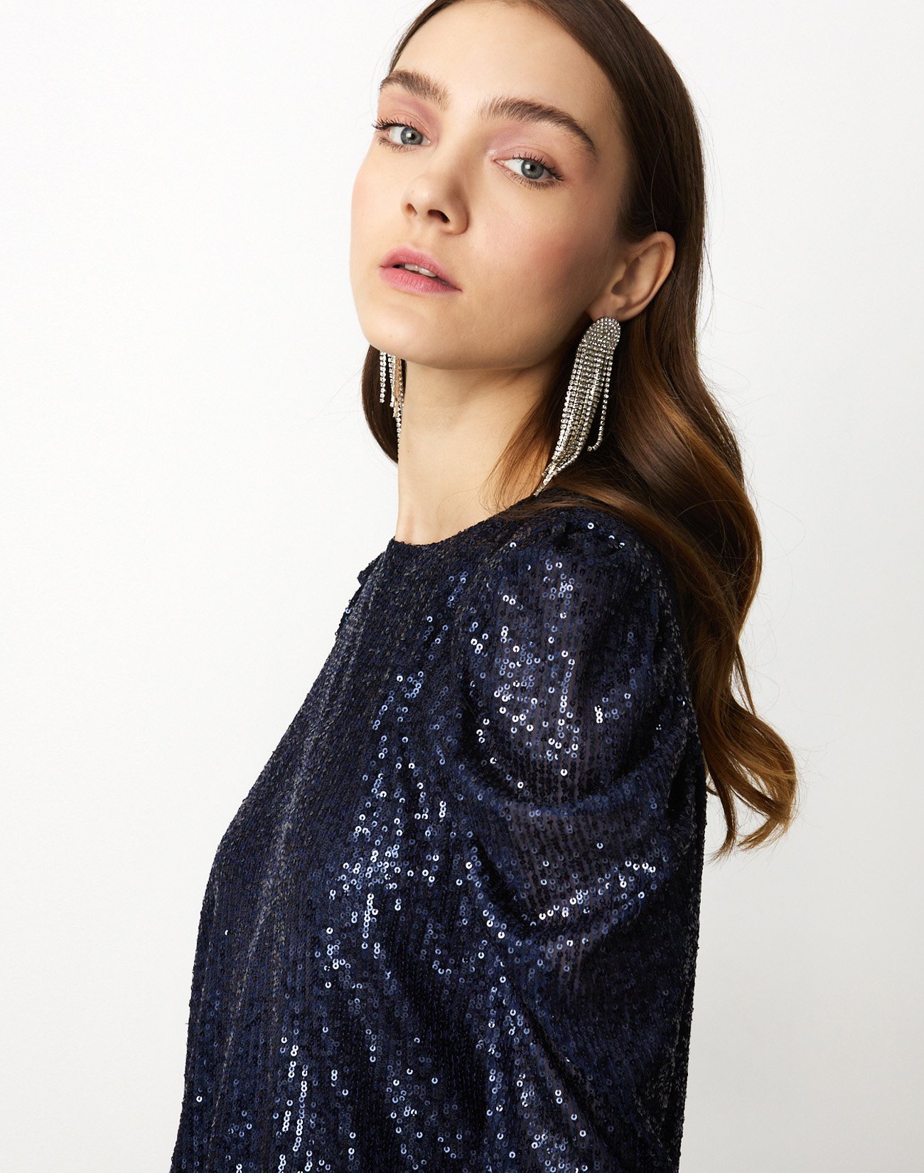 Sequinned top with puff sleeves
