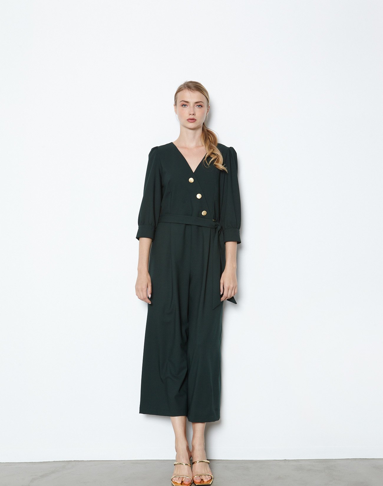 Jumpsuit with golden buttons
