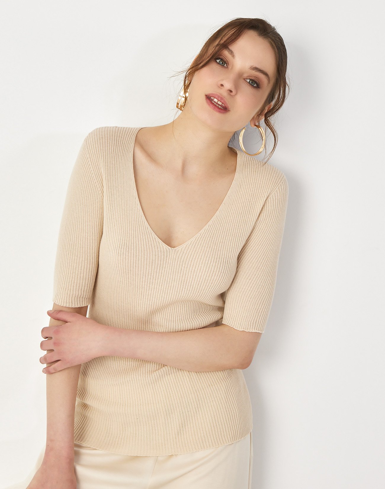Ribbed knit sweater