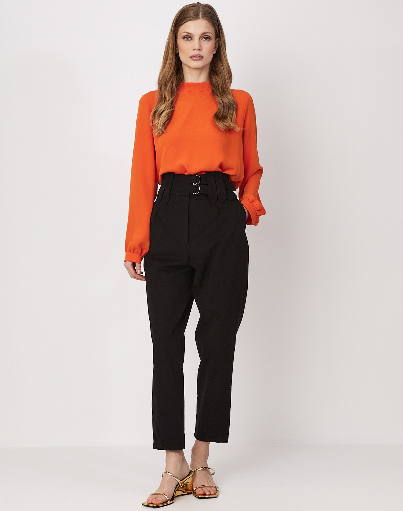 High waist trousers with metal buckles