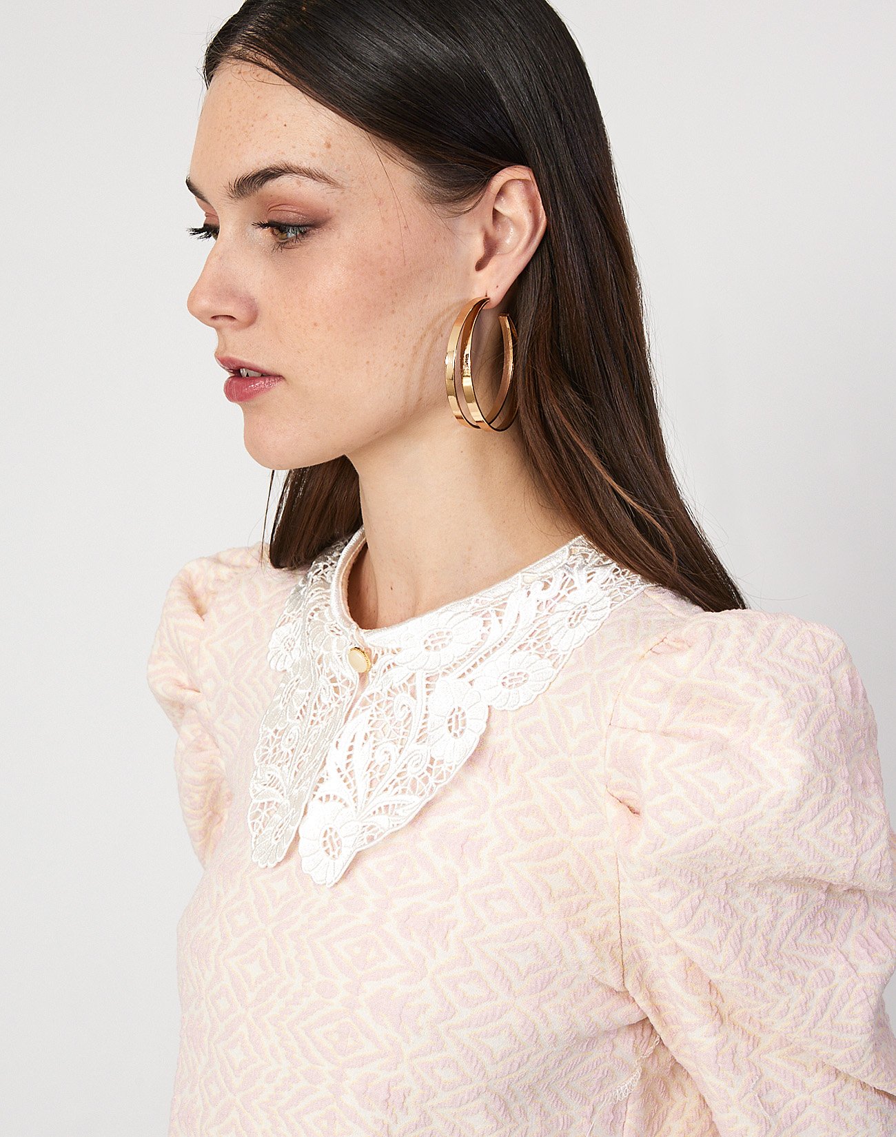 Jacquard top with lace