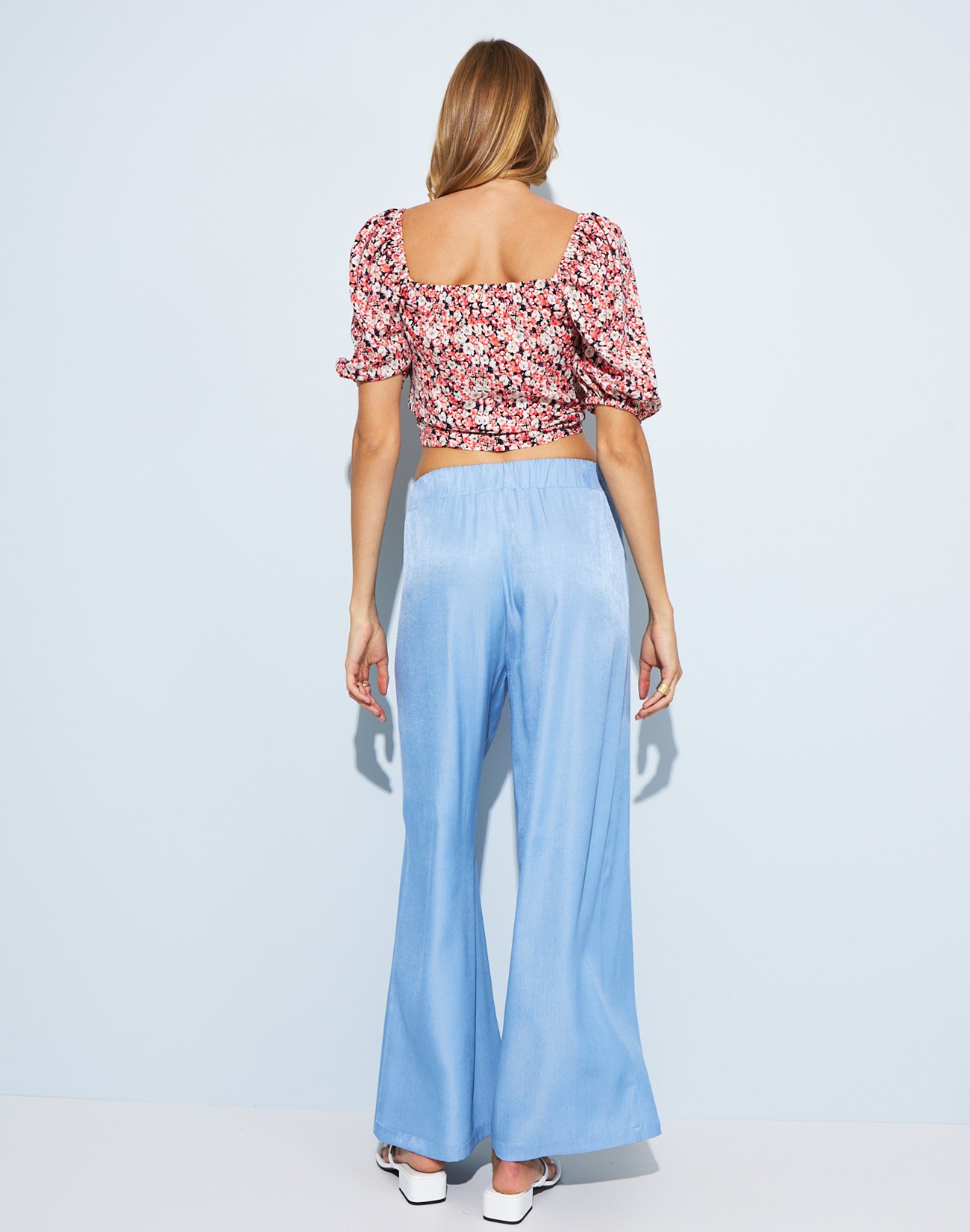 Printed cropped top with tie