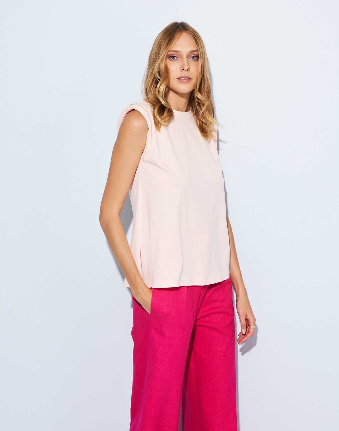 Organic cotton top with shoulder pads