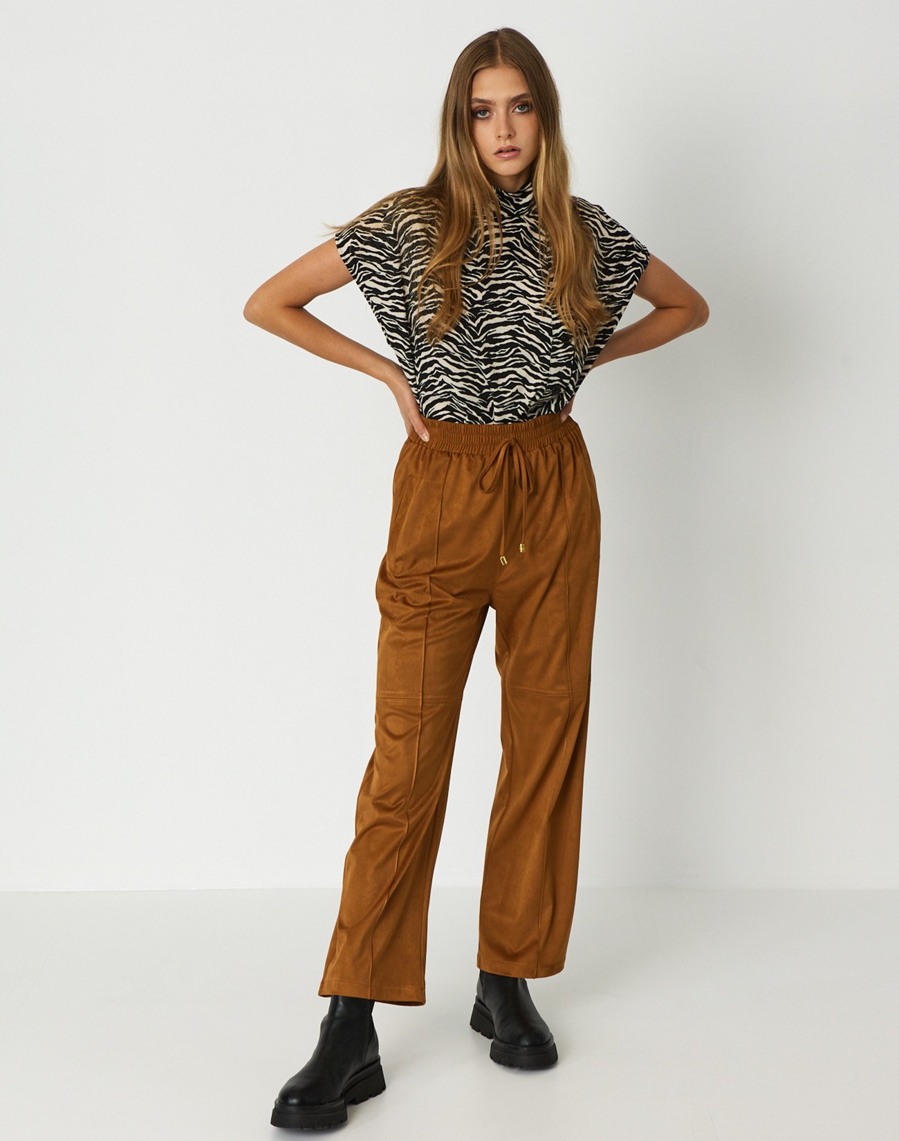Trousers wih suede effect