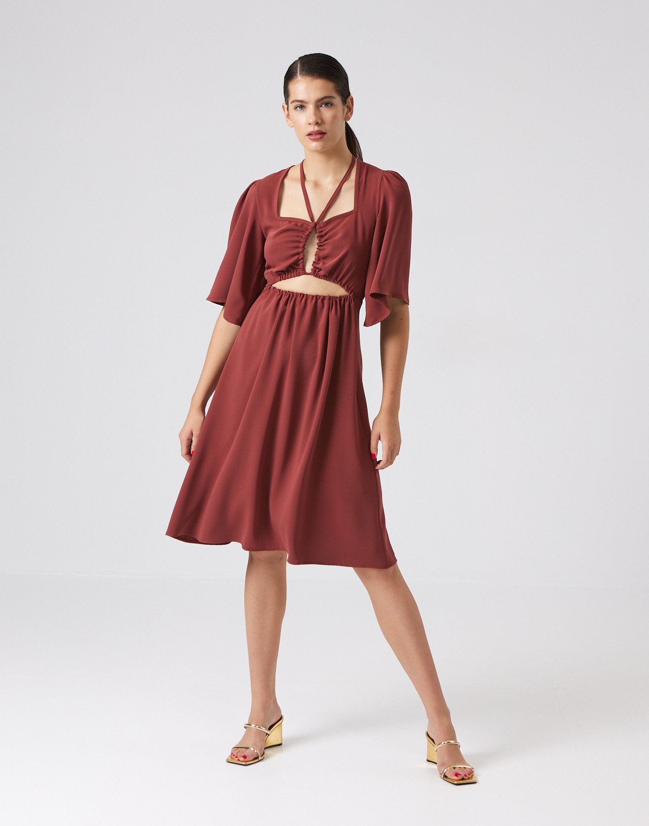 Midi dress with opening