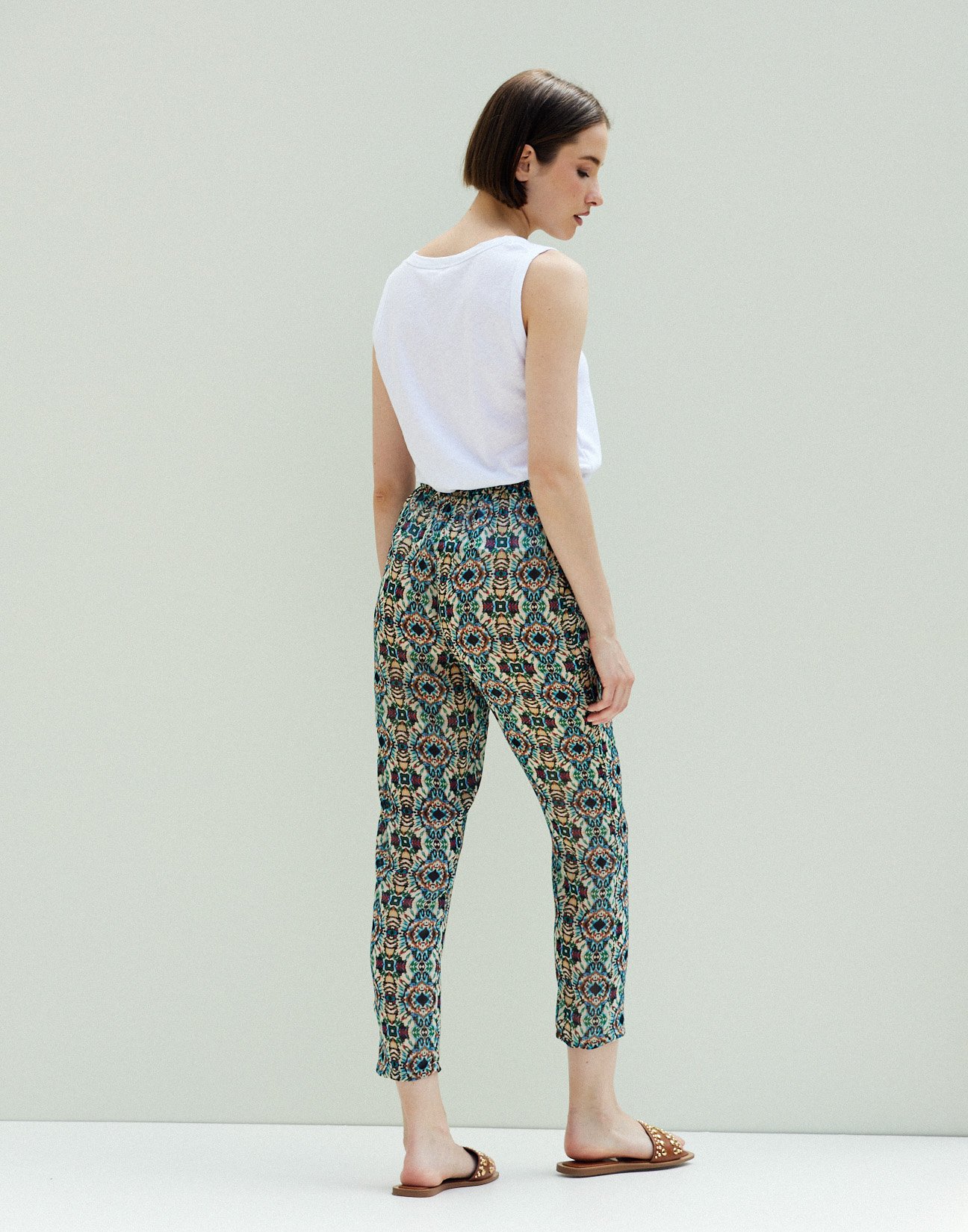 Printed trousers with elastic waist