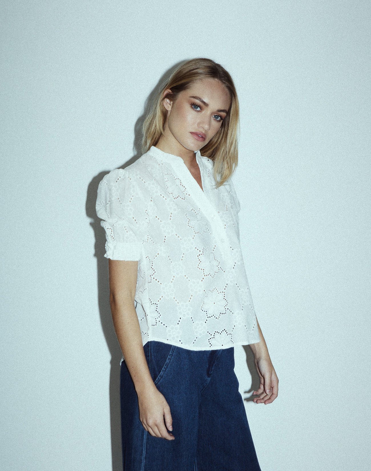 Embroidery blouse