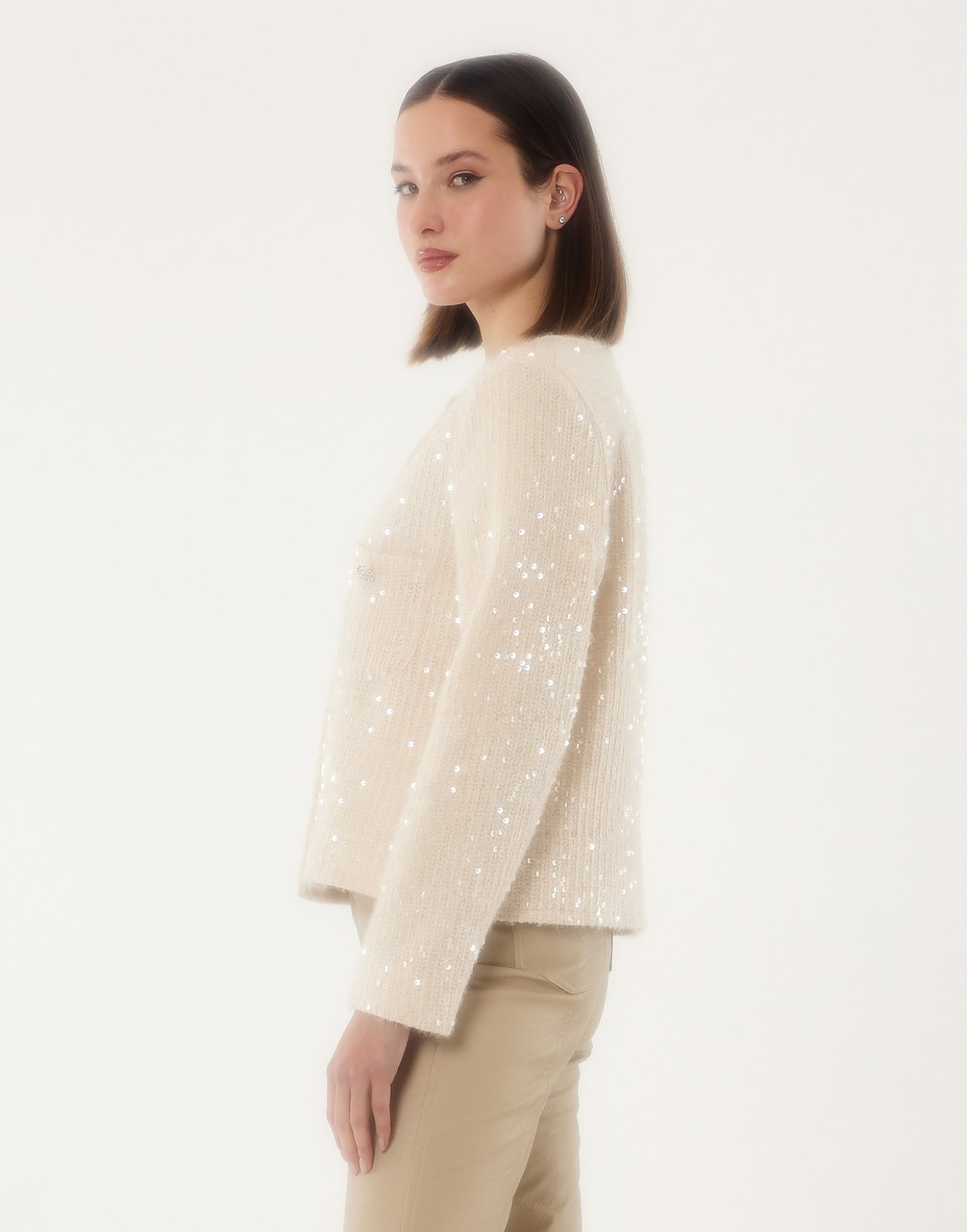 Short cardigan with sequins