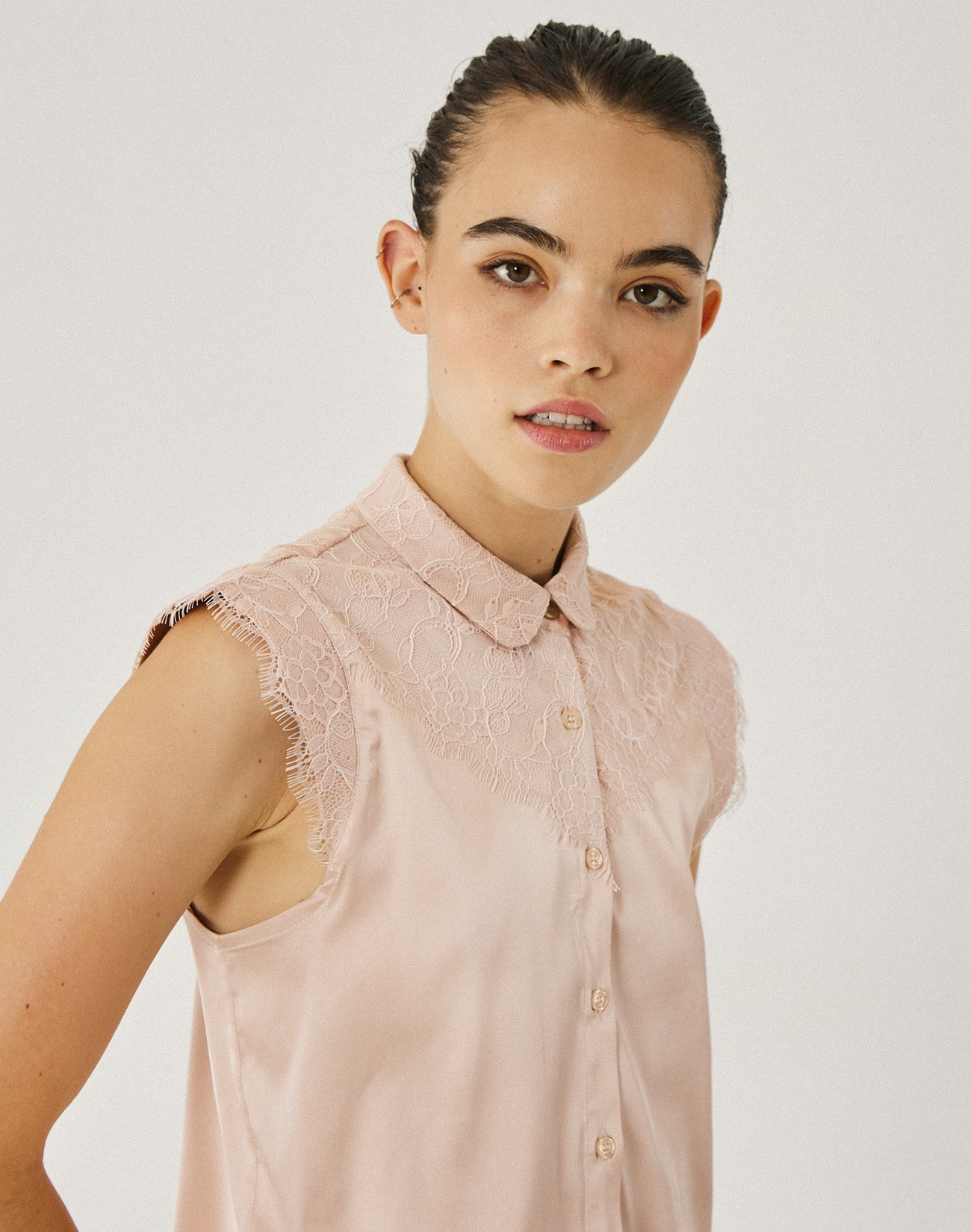 Satin shirt with lace