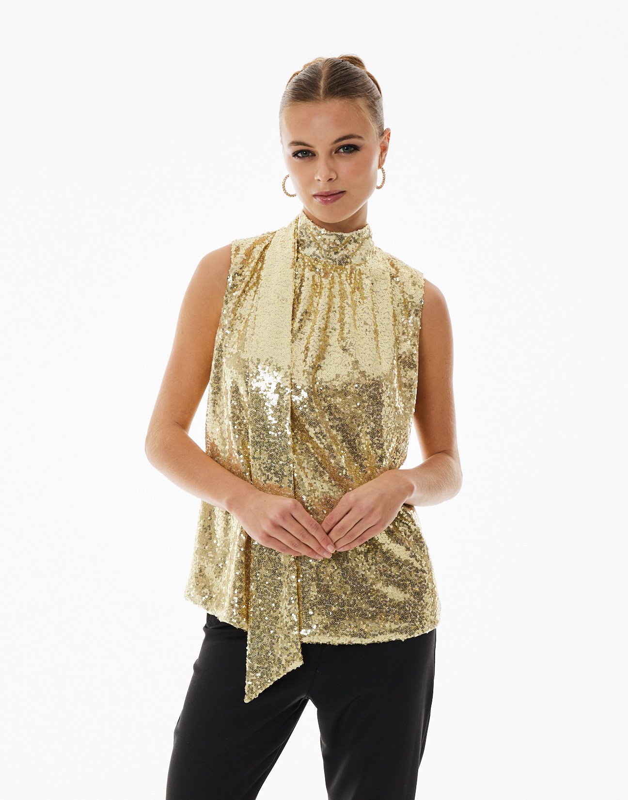 Sequinned top with tie