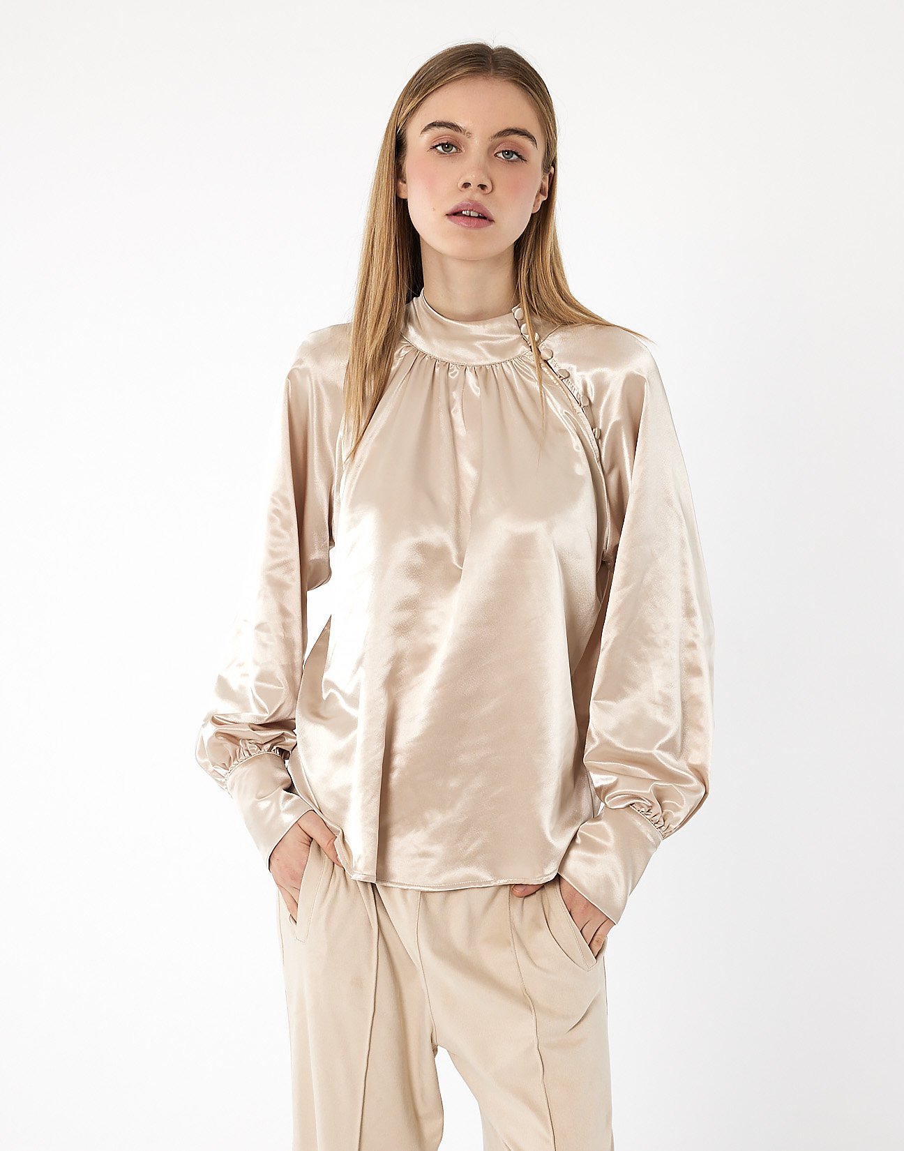 Satin blouse with buttons