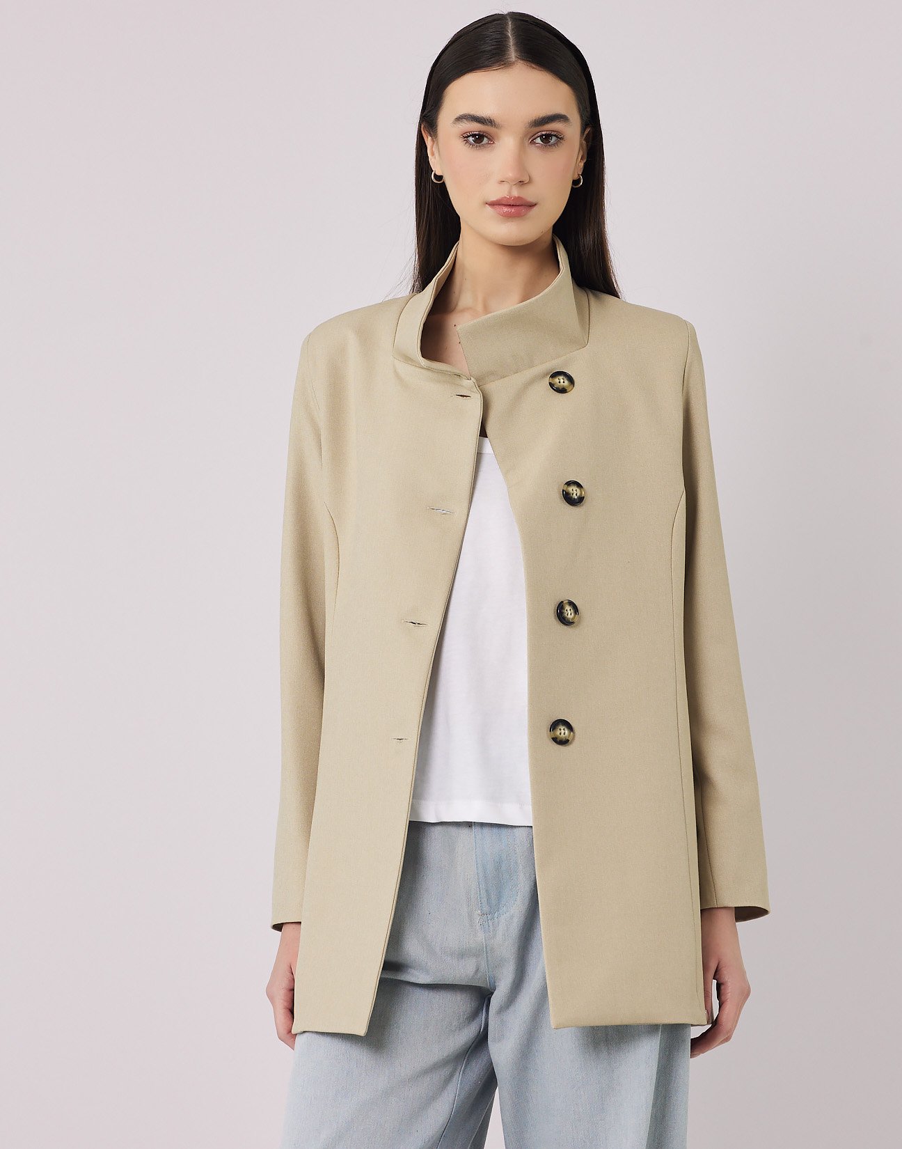 Coat with high neck
