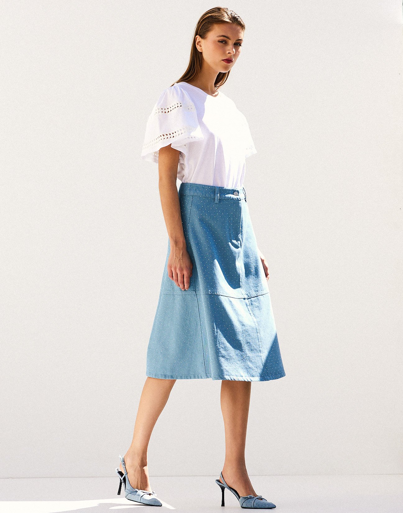 Denim skirt with rhinestone