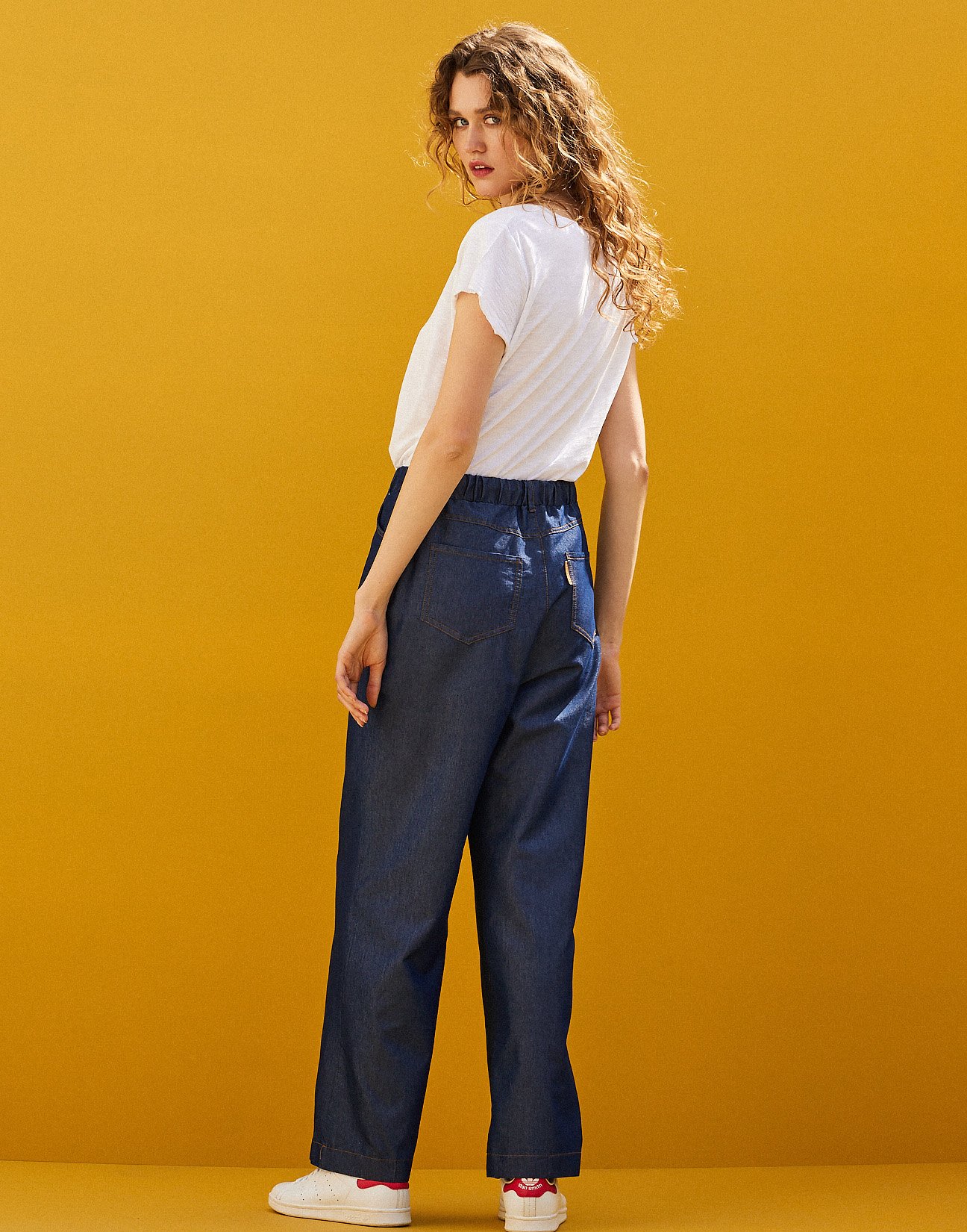 Jeans with elastic waist