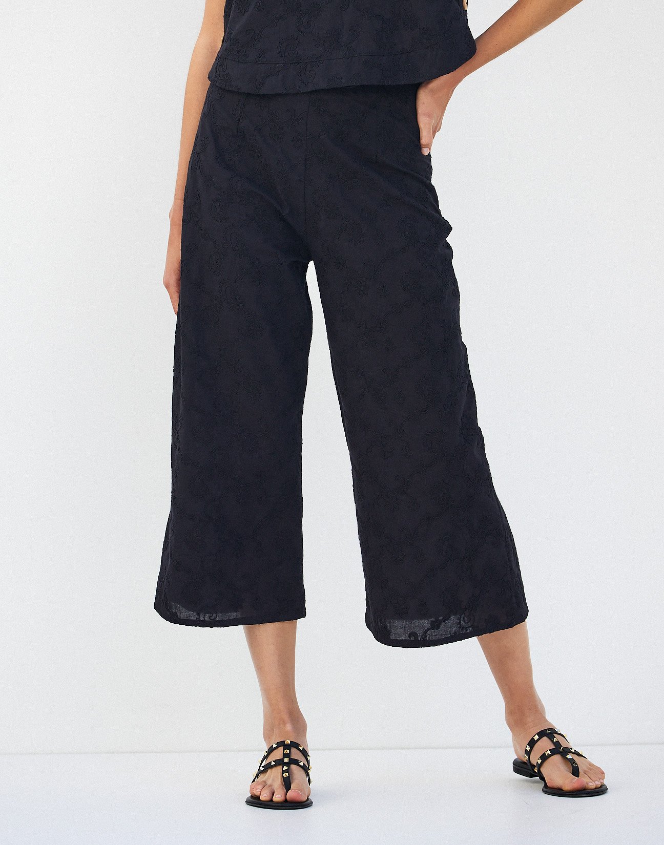 Embroidery culotte