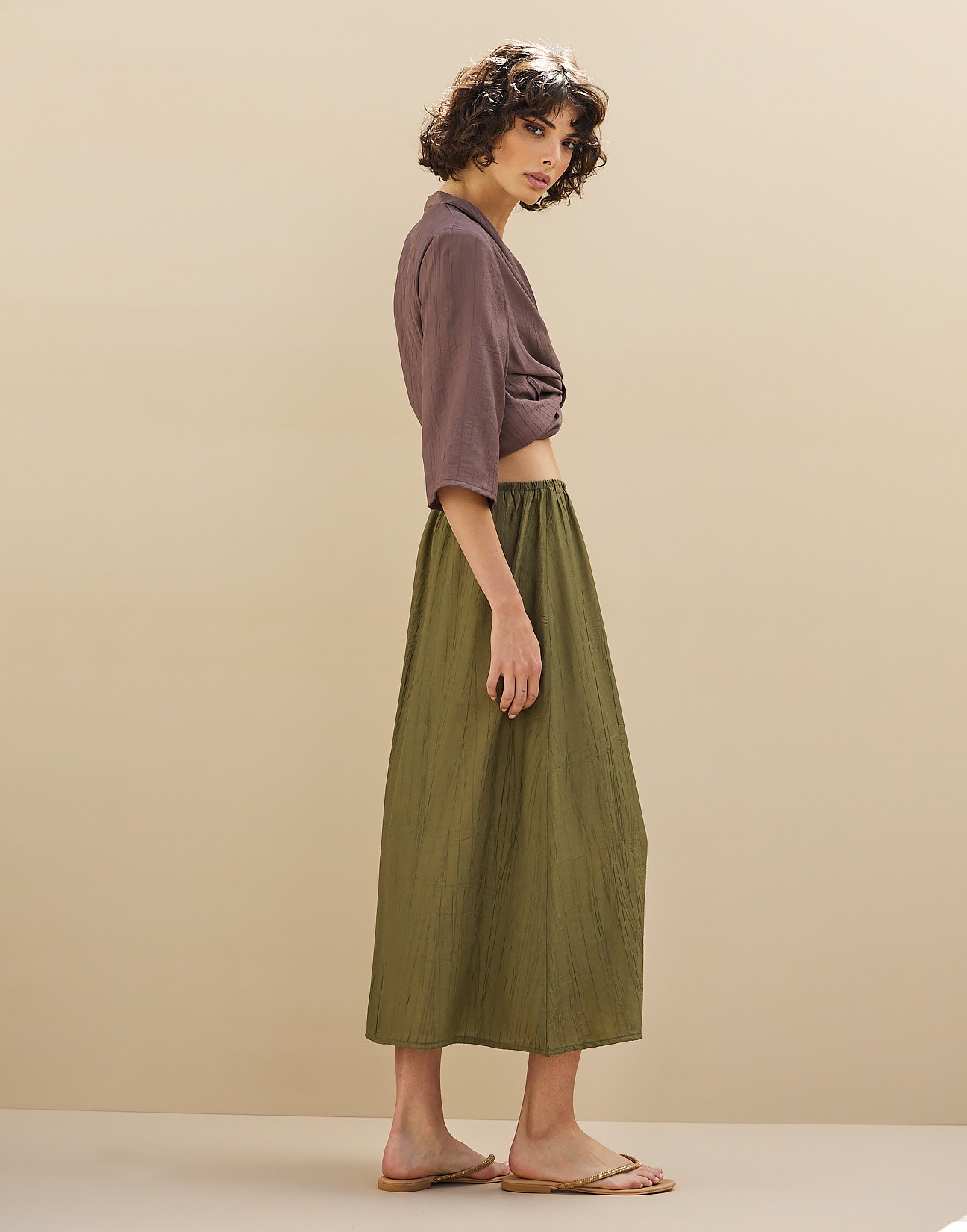 Skirt with slit