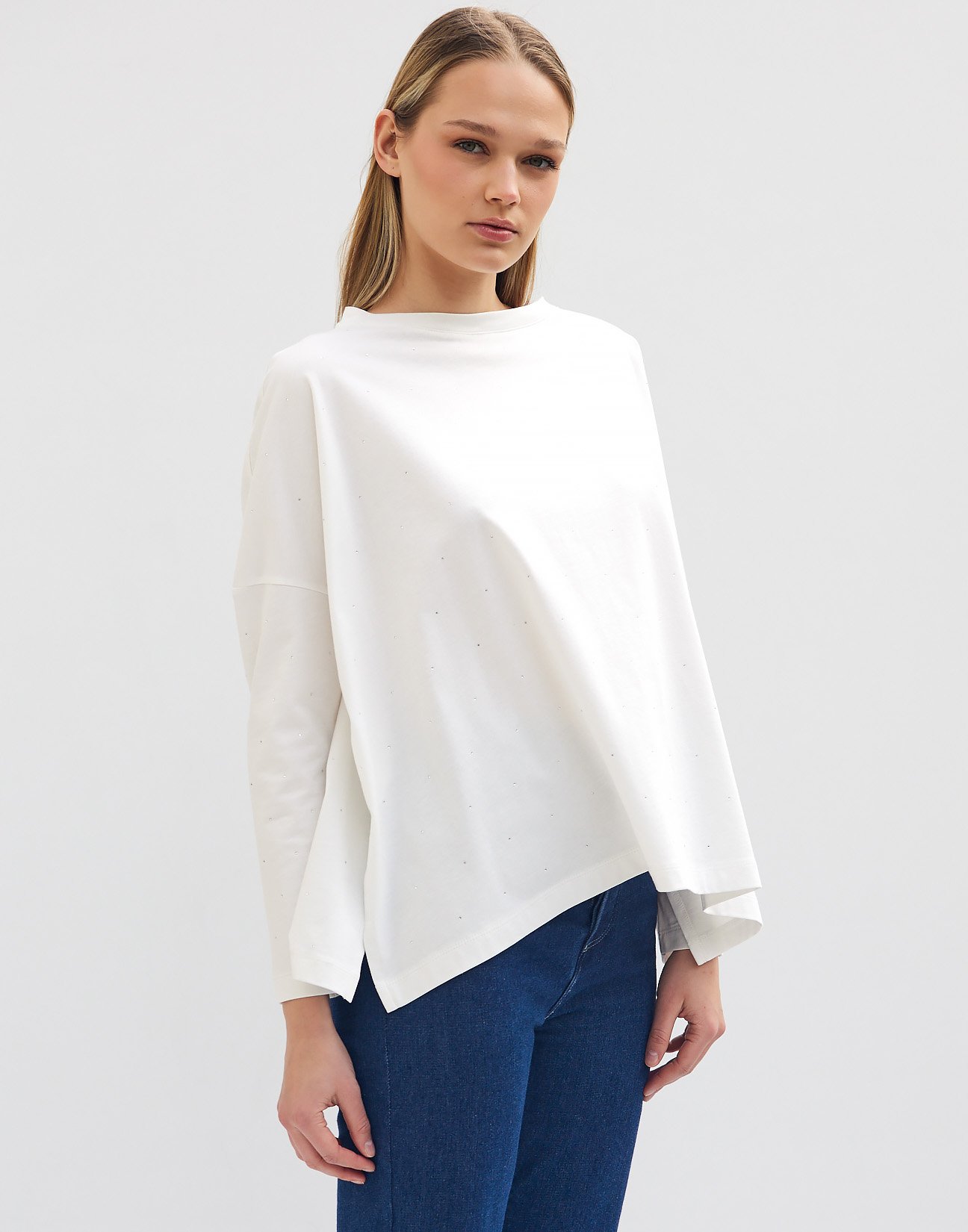 Oversized  blouse with rhinestone