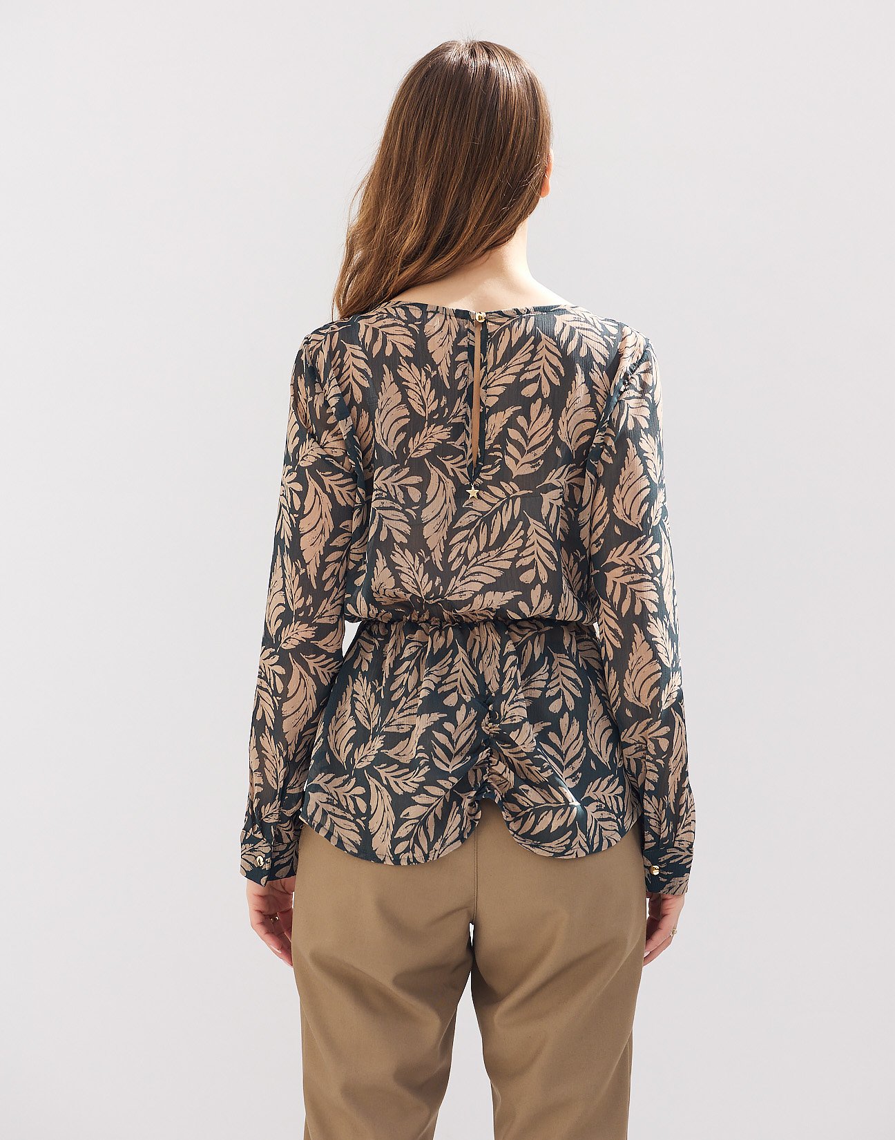 Printed top with knot