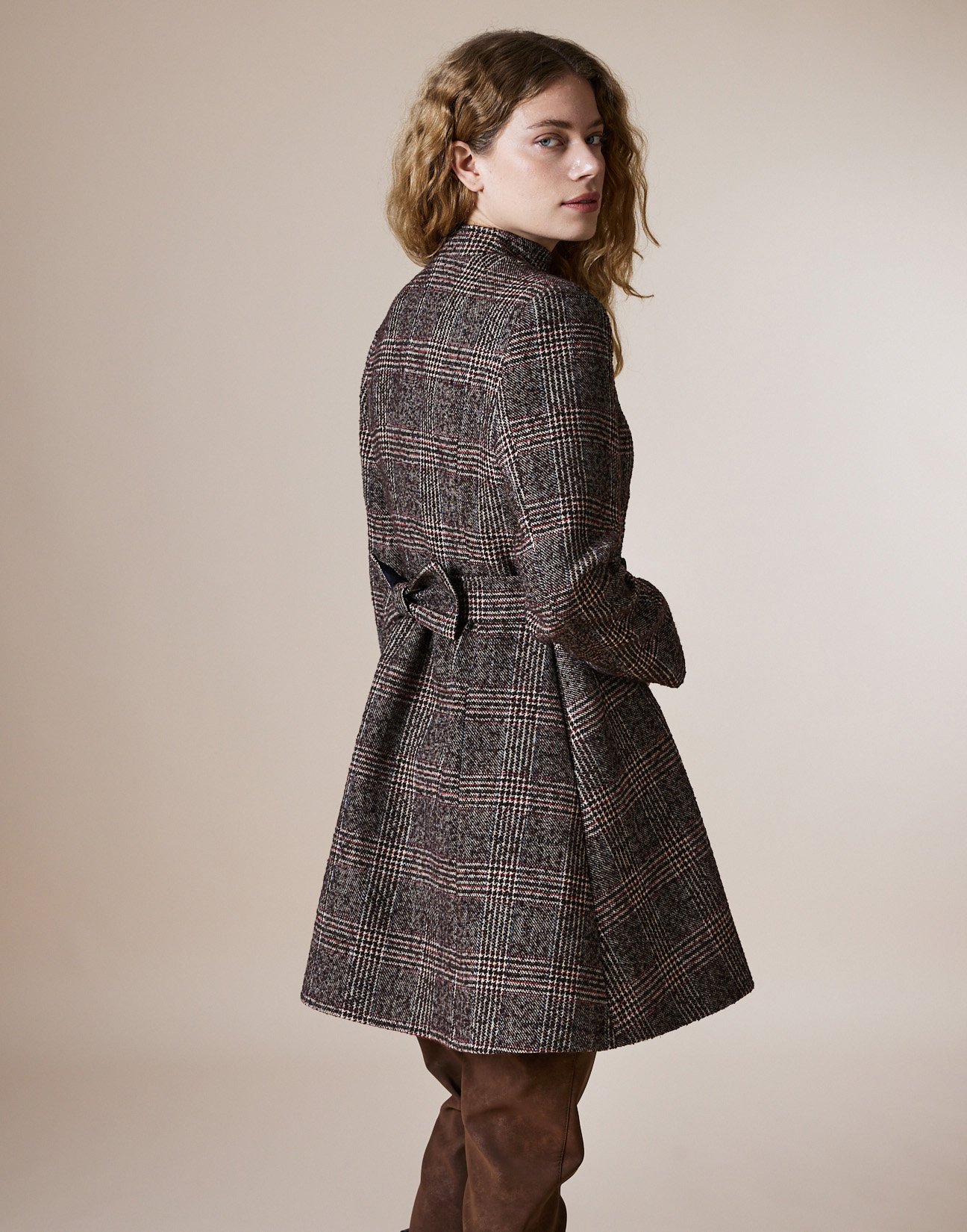 Checked coat with bow | Regalinas