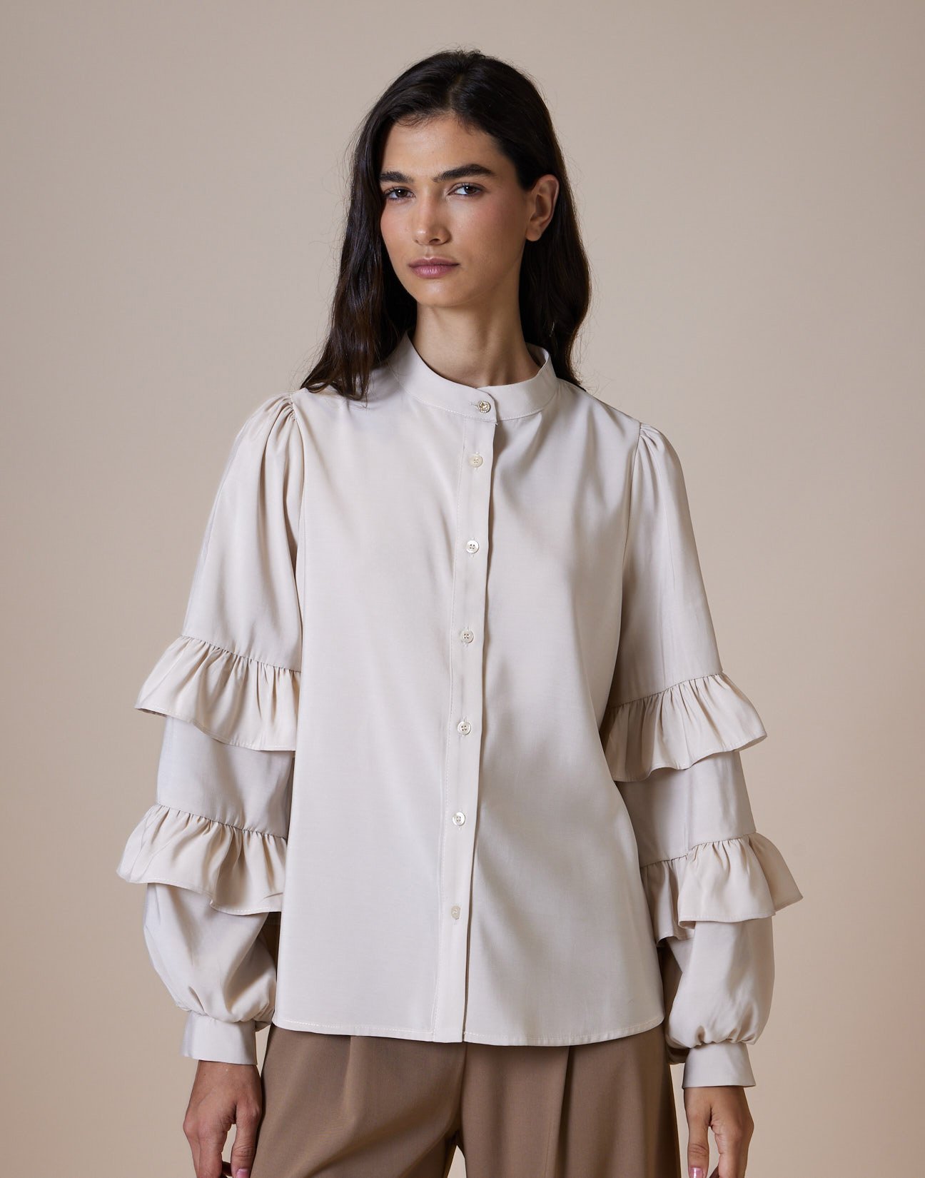 Shirt with ruffles detail | Regalinas