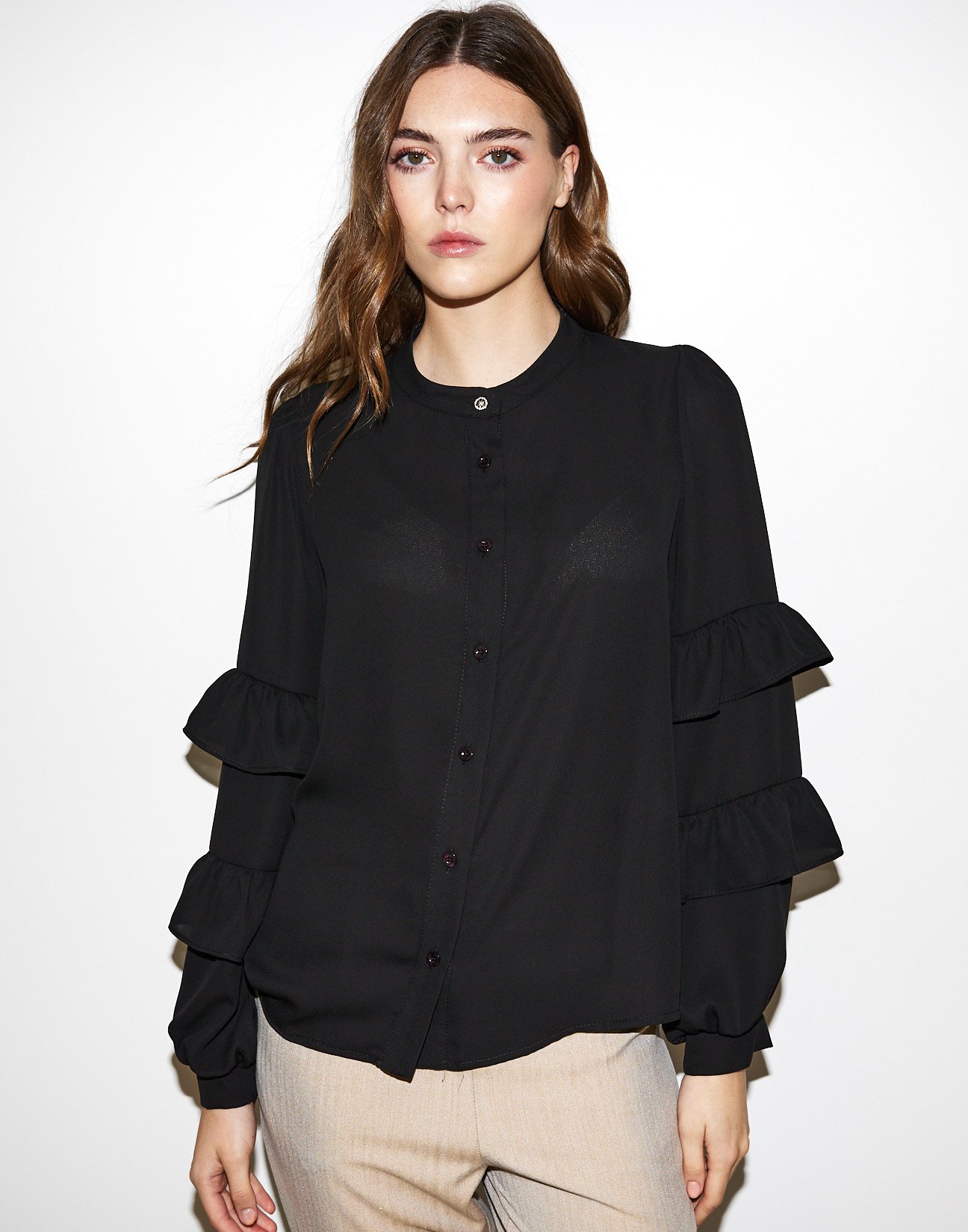 Shirt with ruffles detail | Regalinas