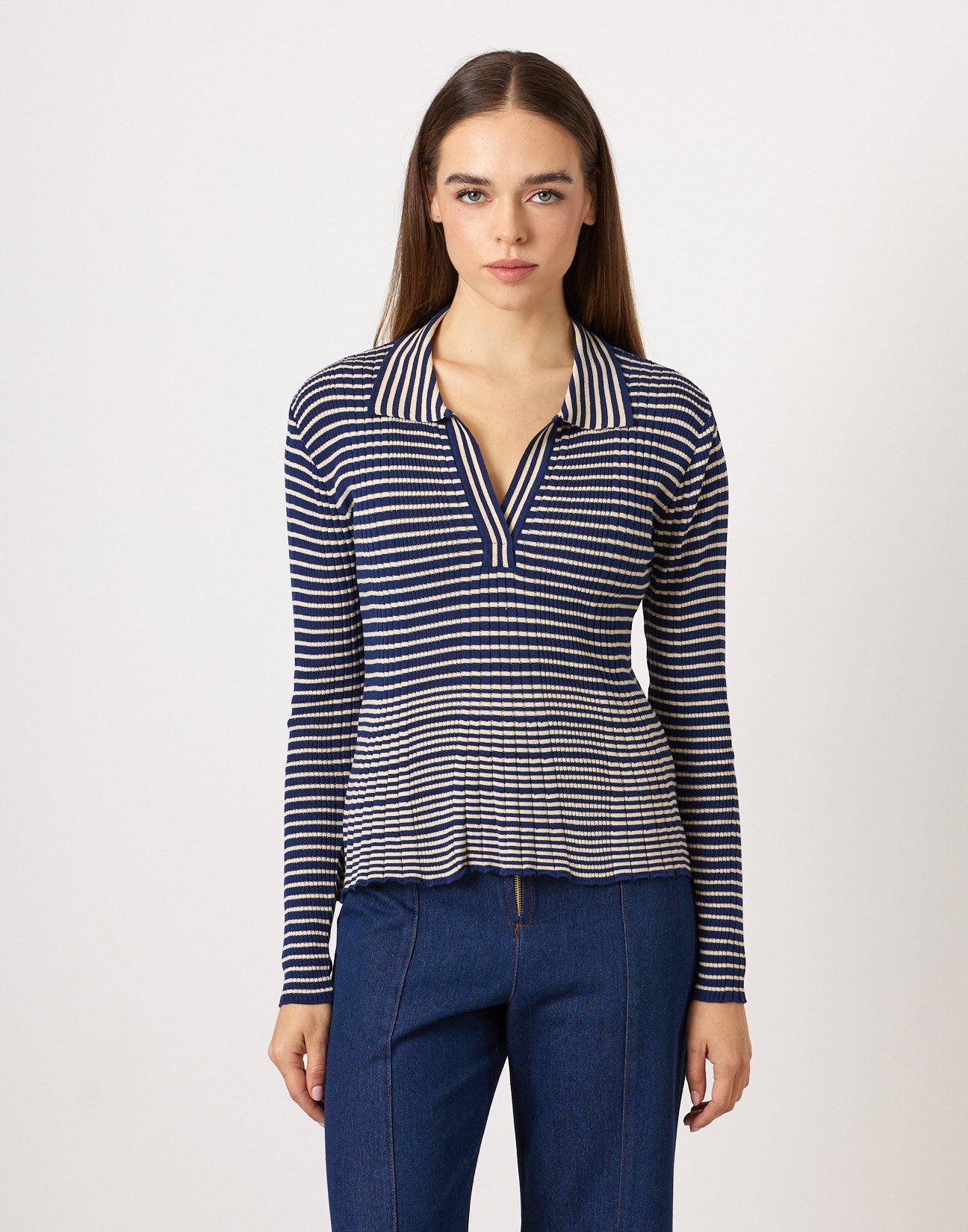Knit blouse with collar
