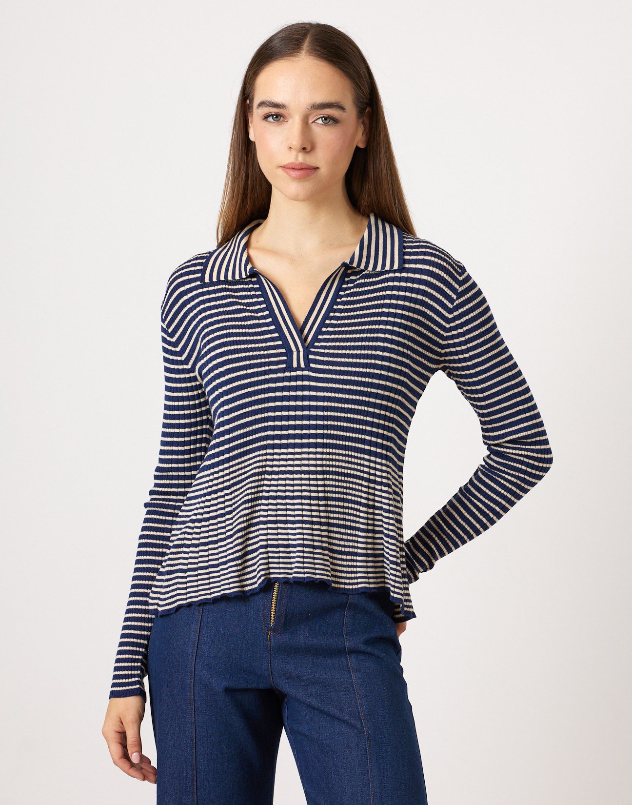 Knit blouse with collar