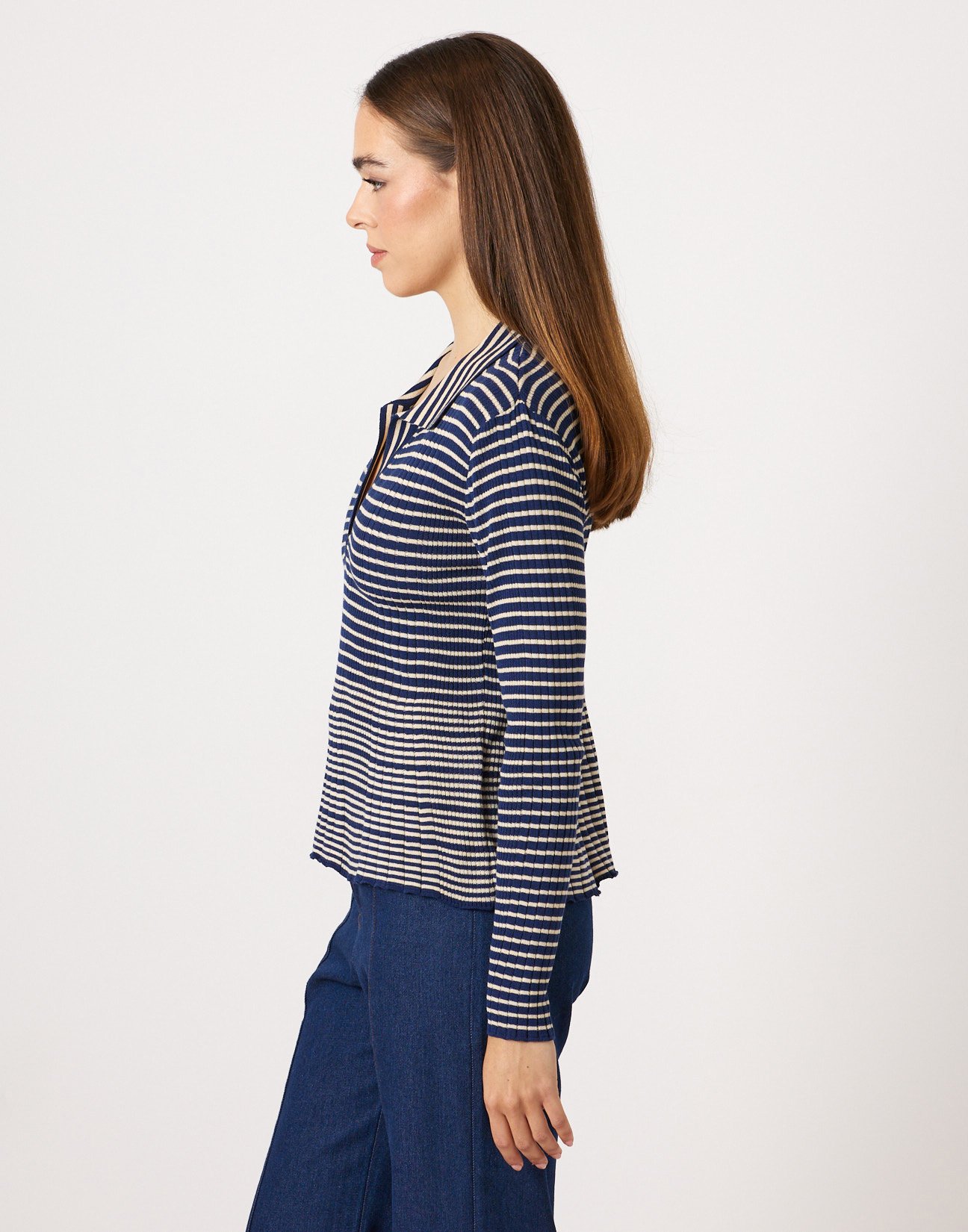 Knit blouse with collar