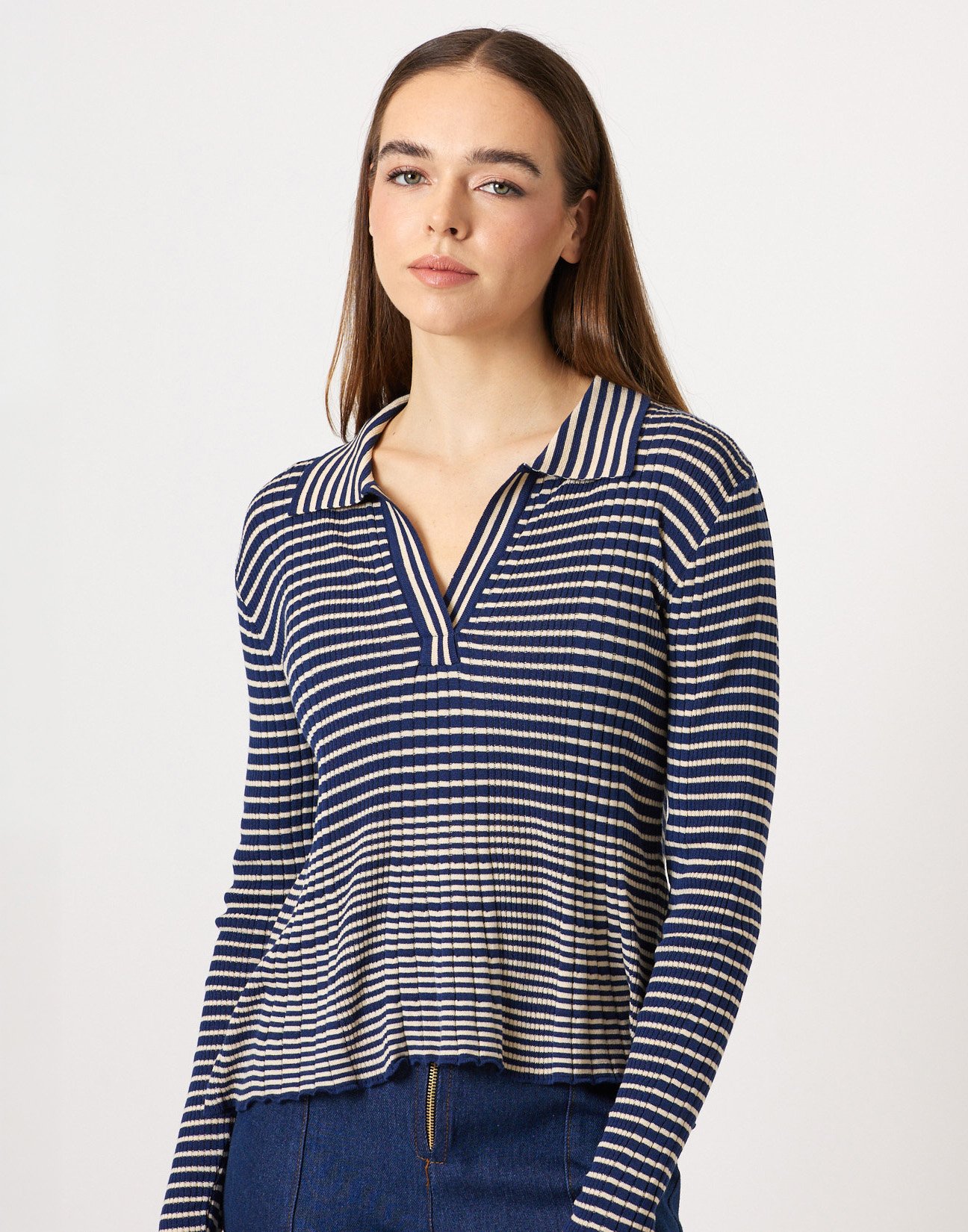 Knit blouse with collar