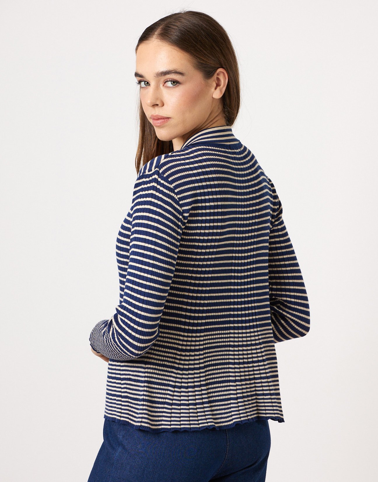 Knit blouse with collar