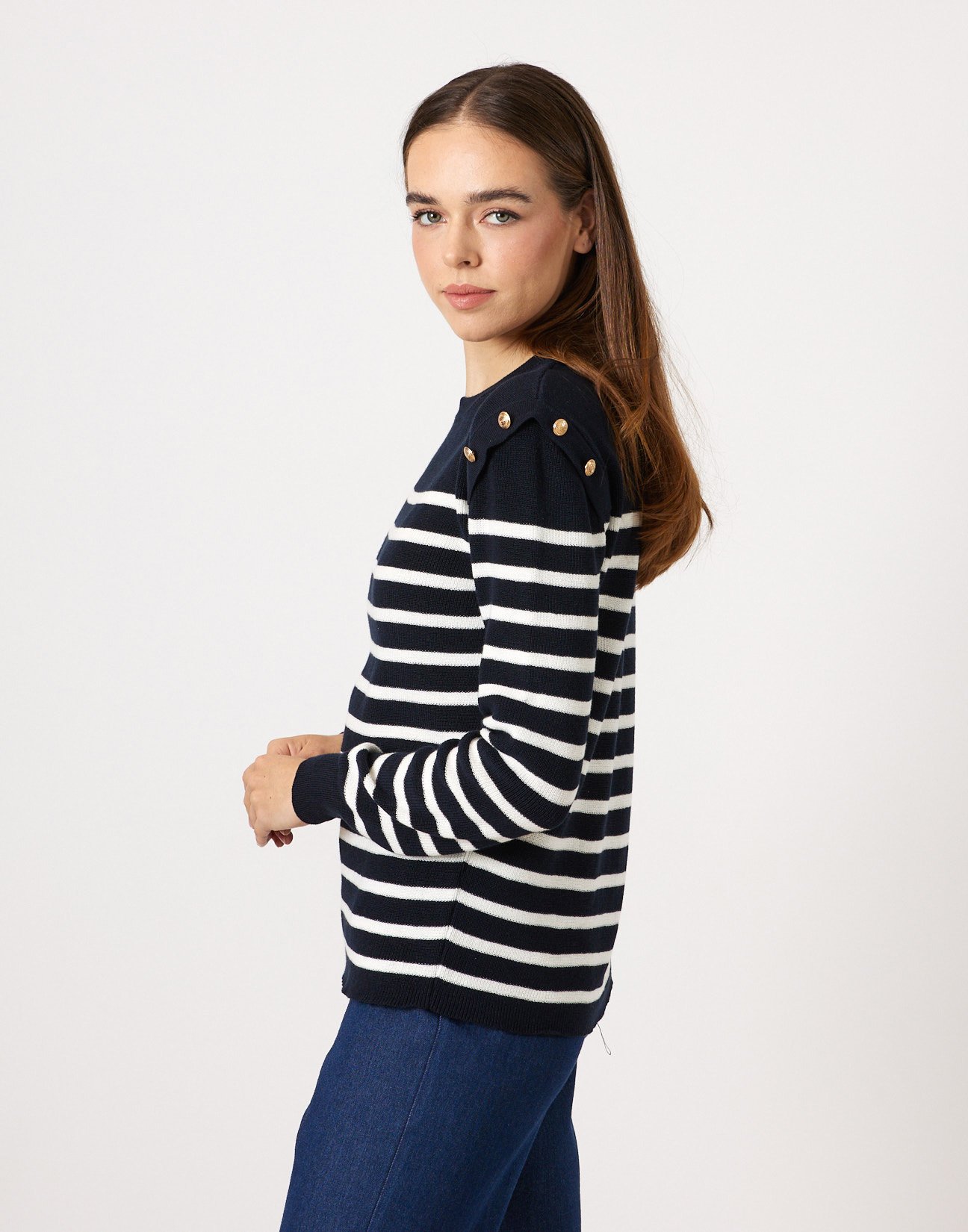 Knit blouse with buttons