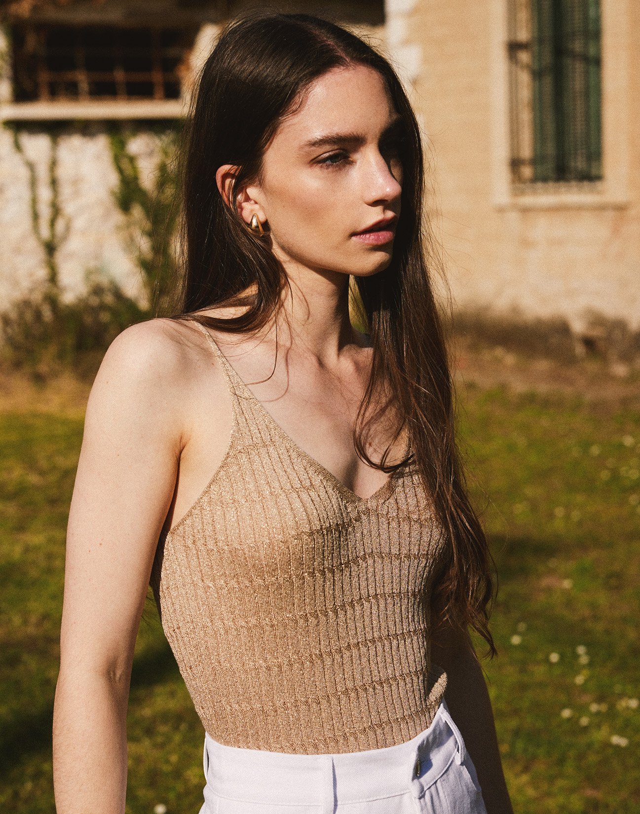 Metallic tread top