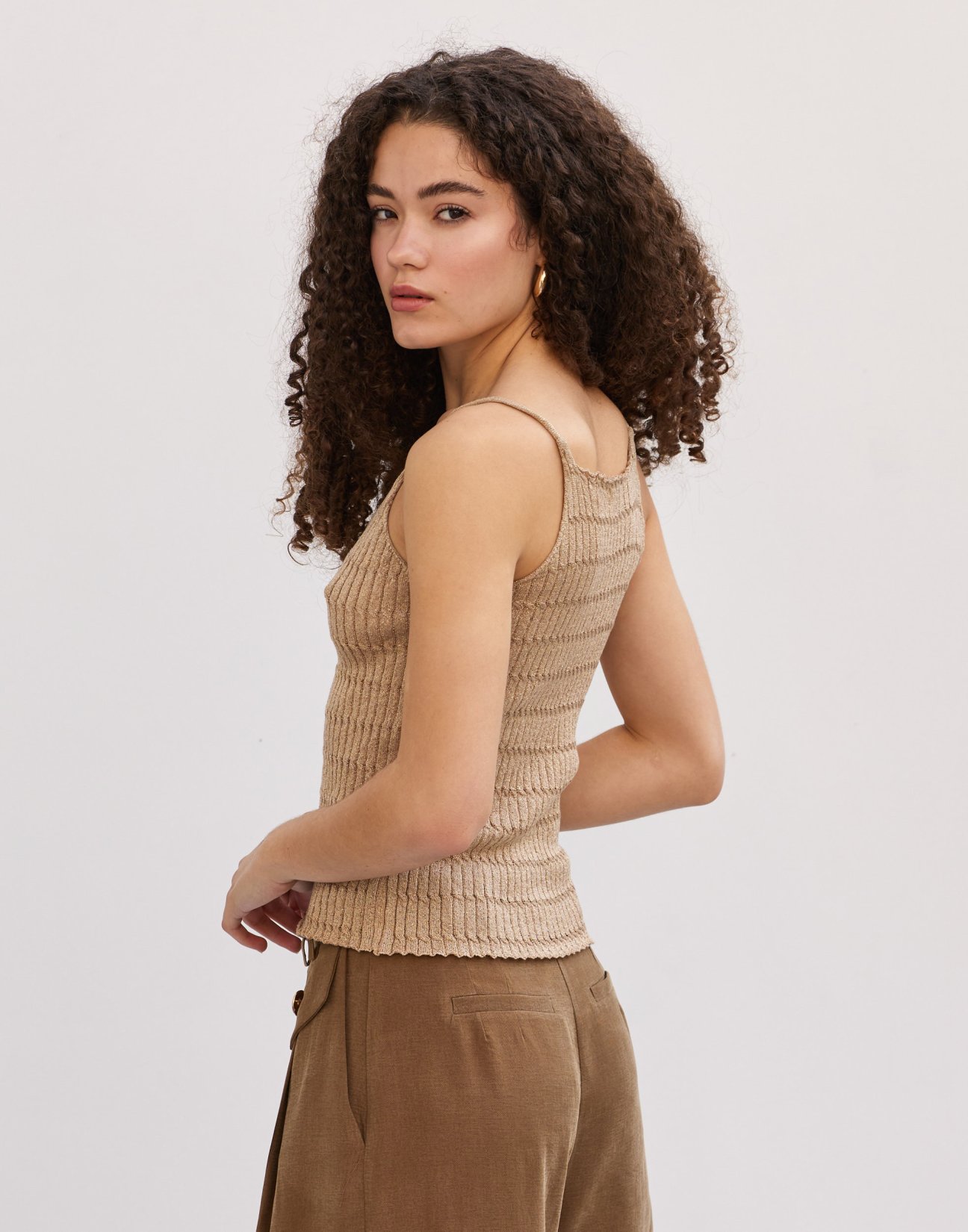 Metallic tread top
