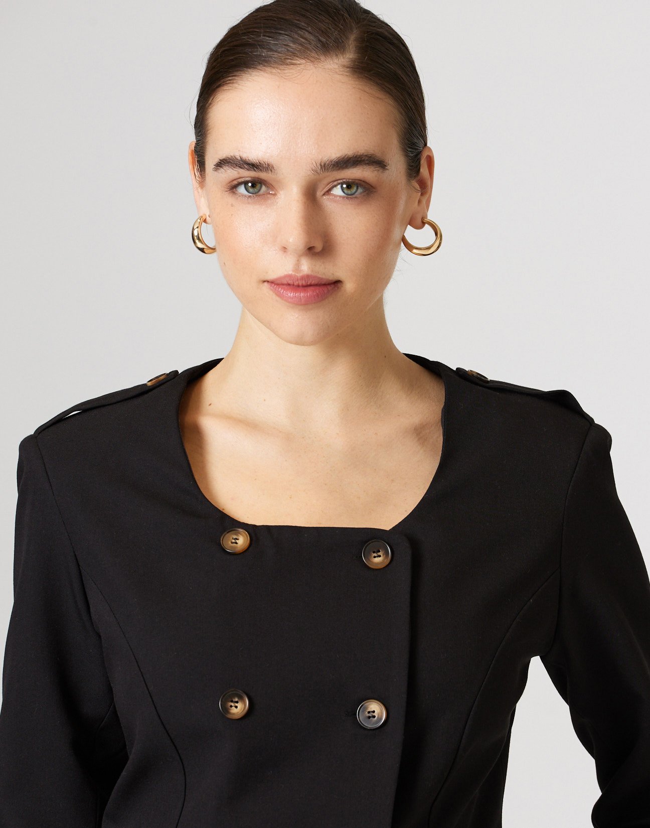 Double-breasted short blazer