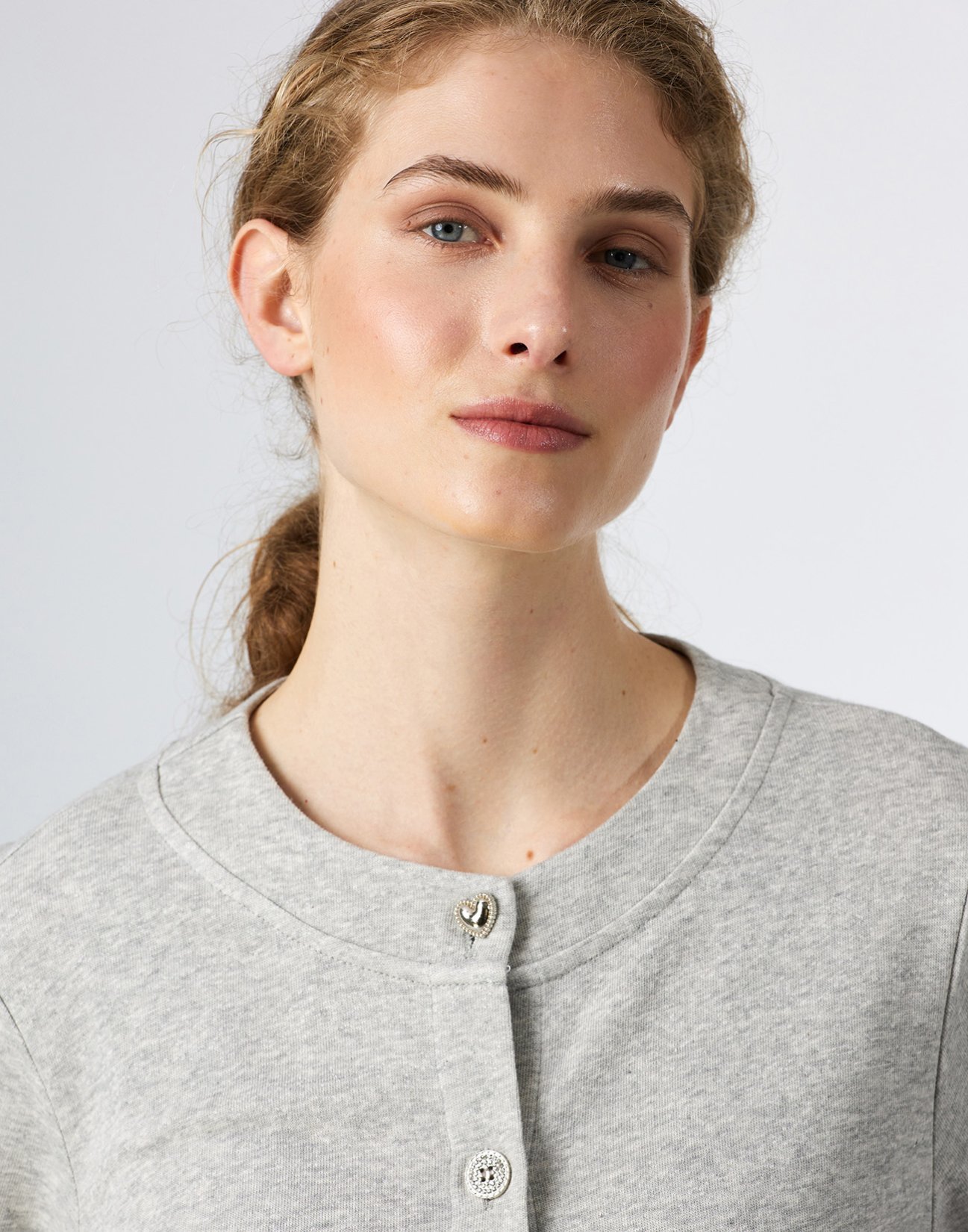Sweatshirt cardigan with ruffles