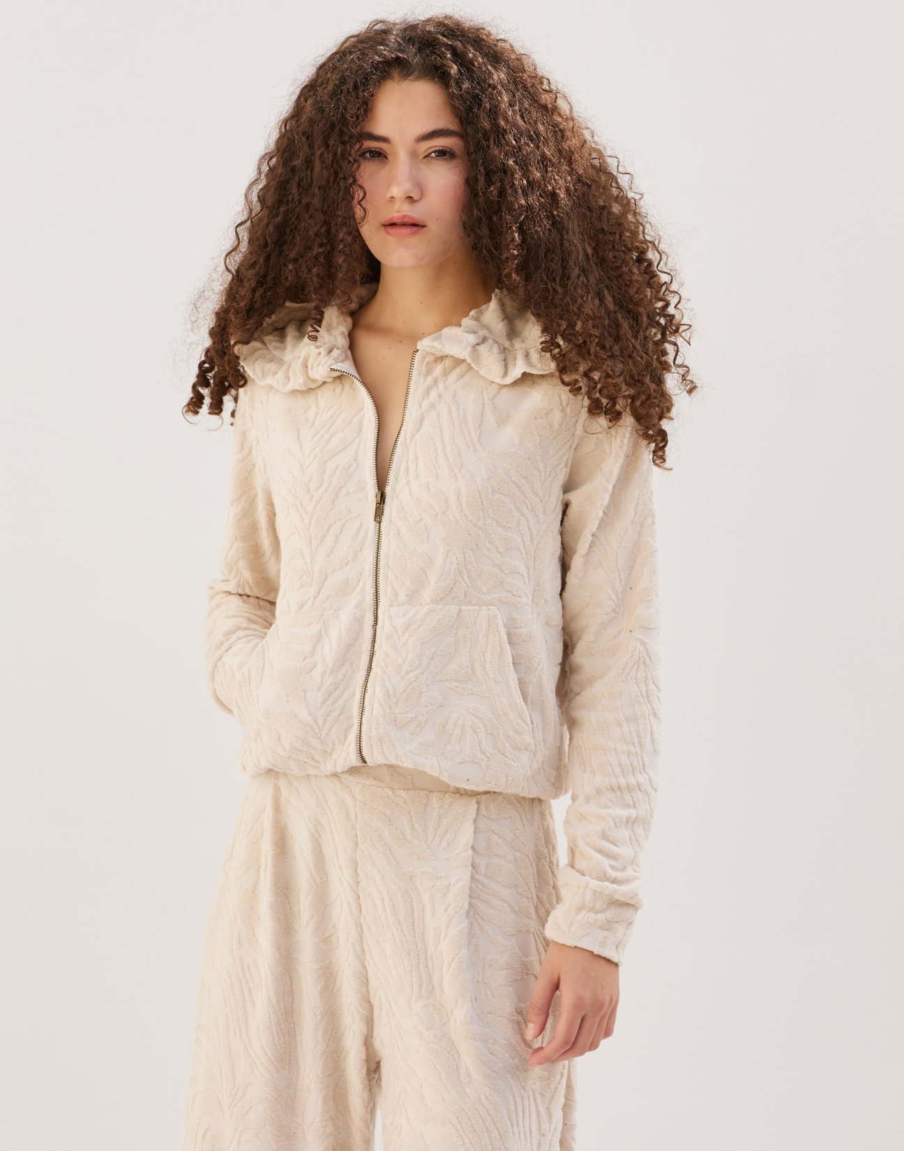Εmbossed patterns towel cardigan
