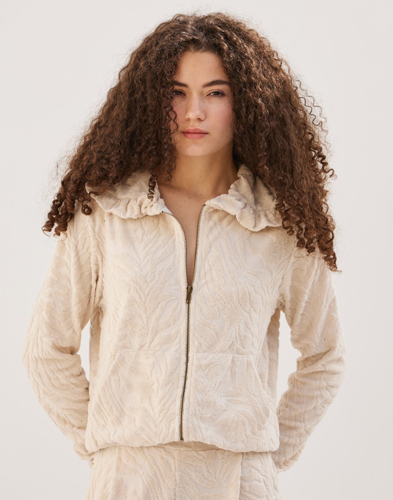 Εmbossed patterns towel cardigan