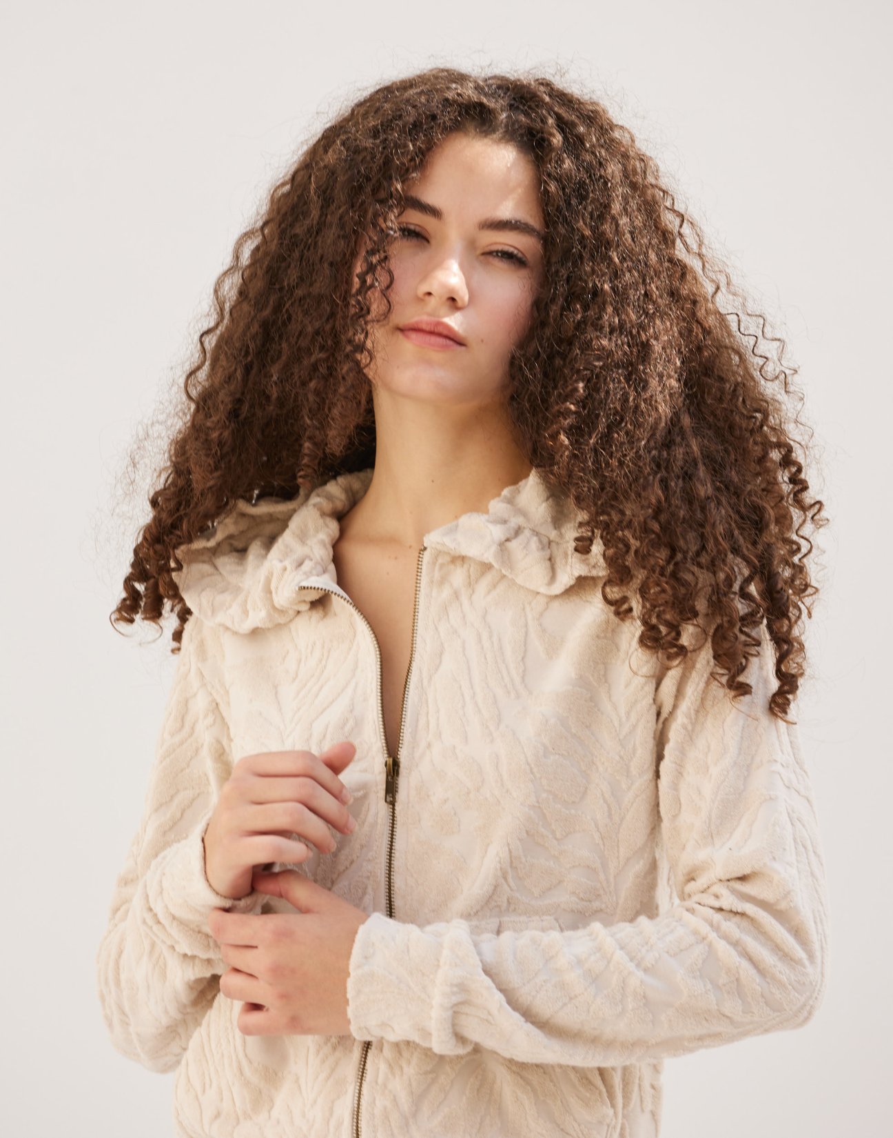 Εmbossed patterns towel cardigan