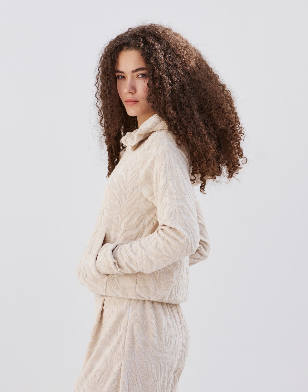 Εmbossed patterns towel cardigan