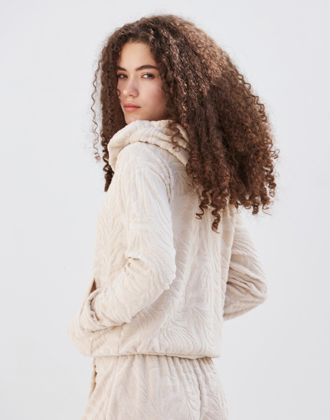 Εmbossed patterns towel cardigan