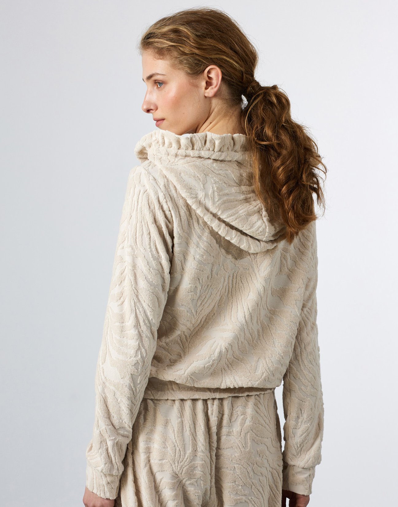 Εmbossed patterns towel cardigan